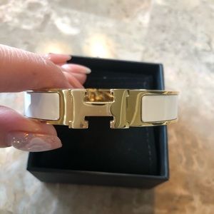 Herme clic H bracelet Pm size